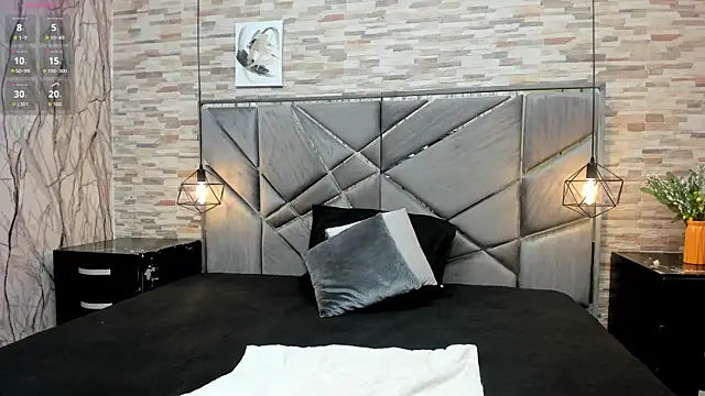 MELODY FIRE  online show from 11.03.25