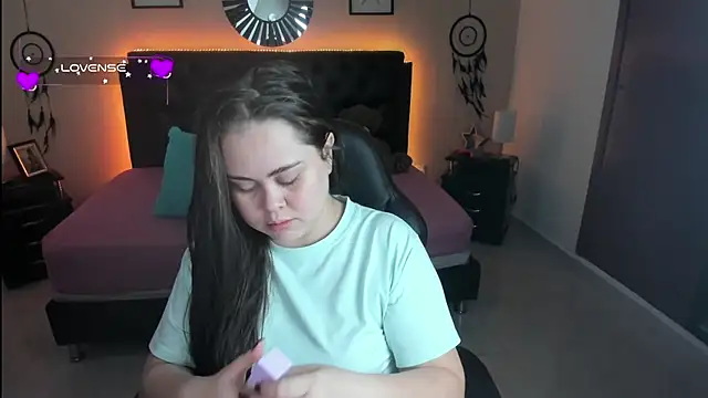 Snapshot of LolaVillalobos chatting on 09.15.25 LolaVillalobos online show from 09.15.25