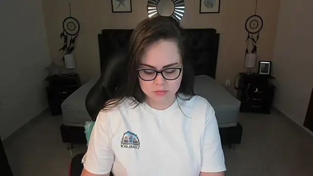 LolaVillalobos online show from 02.18.26