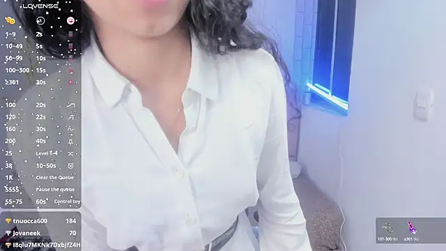 Snapshot of anna_moon11 chatting on 10.04.25 anna moon11 online show from 10.04.25