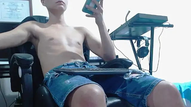 Twinkcock22 online show from 03.20.26