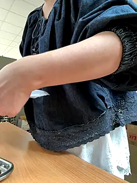 PhuongNhi21 online show from 10.14.25