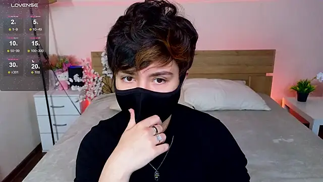 CharlieeAdams online show from 09.12.25