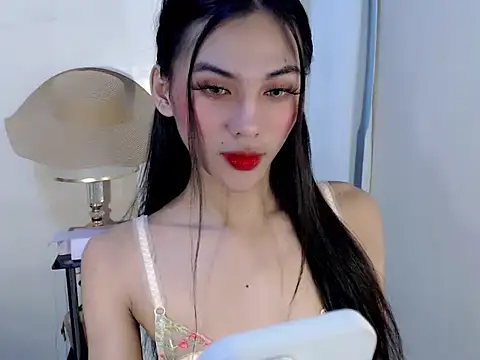 Snapshot of Ur_latinahotpaprika chatting on 07.23.26 Ur latinahotpaprika online show from 07.23.26