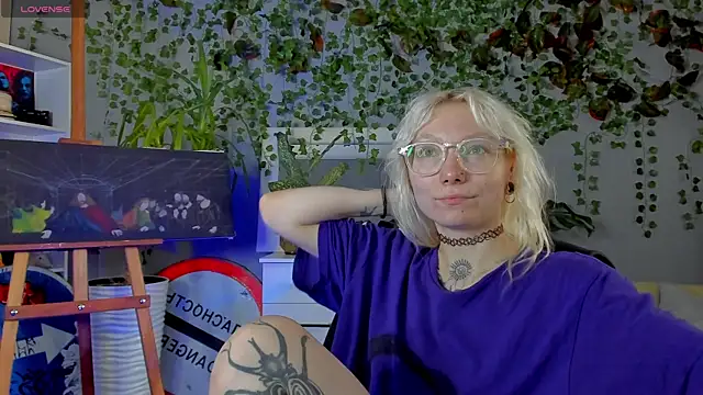 Snapshot of tattoo_art_baby chatting on 06.30.26 tattoo art baby online show from 06.30.26