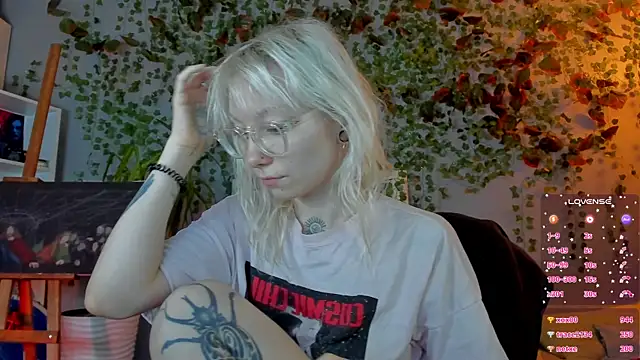 Snapshot of tattoo_art_baby chatting on 07.06.26 tattoo art baby online show from 07.06.26