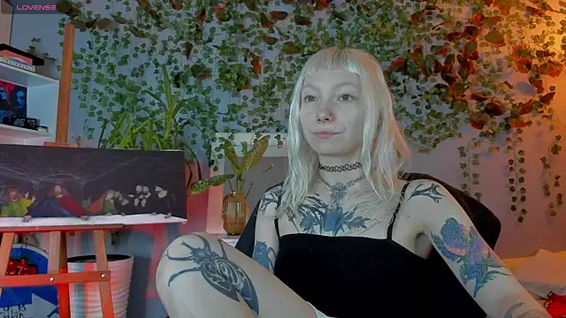 Snapshot of tattoo_art_baby chatting on 07.10.26 tattoo art baby online show from 07.10.26