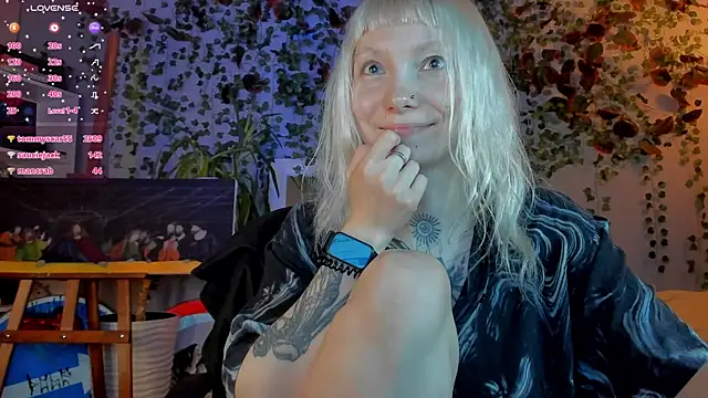 Snapshot of tattoo_art_baby chatting on 08.04.26 tattoo art baby online show from 08.04.26