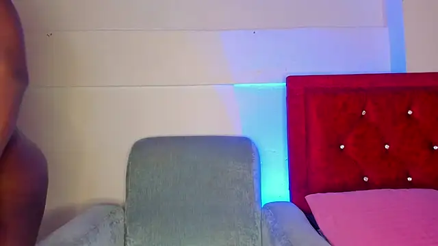 Snapshot of Keily-w chatting on 09.10.25 Keily-w online show from 09.10.25