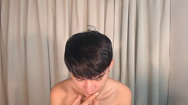 Snapshot of asian_dai chatting on 09.21.25 asian dai online show from 09.21.25