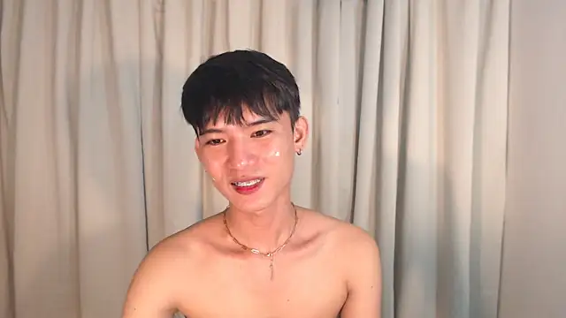 Snapshot of asian_dai chatting on 09.22.25 asian dai online show from 09.22.25