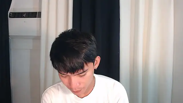 Snapshot of asian_dai chatting on 10.23.25 asian dai online show from 10.23.25