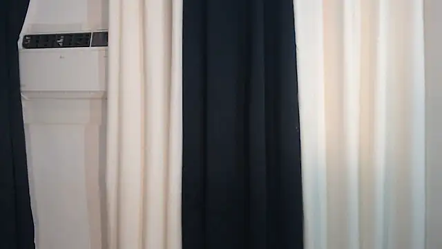 Snapshot of asian_dai chatting on 10.28.25 asian dai online show from 10.28.25