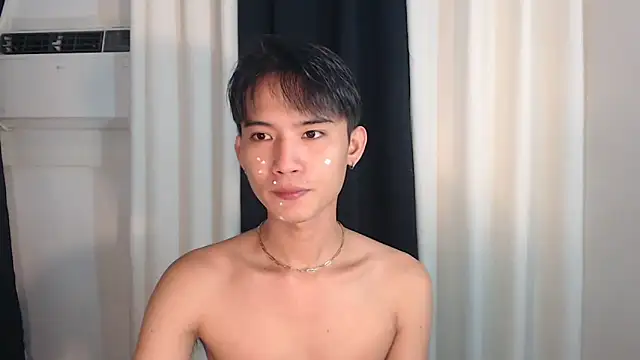 Snapshot of asian_dai chatting on 10.29.25 asian dai online show from 10.29.25