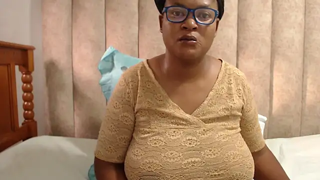 Snapshot of Sexybusty01 chatting on 02.18.26 Sexybusty01 online show from 02.18.26