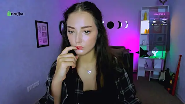 Snapshot of miki-niki chatting on 10.07.25 miki-niki online show from 10.07.25