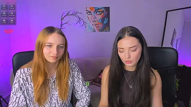 Snapshot of miki-niki chatting on 10.13.25 miki-niki online show from 10.13.25