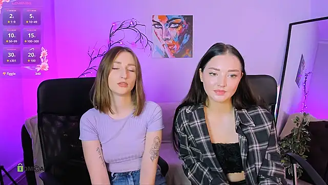 Snapshot of miki-niki chatting on 10.16.25 miki-niki online show from 10.16.25