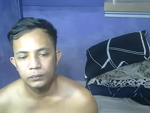 hotcumboi69 online show from 02.21.26