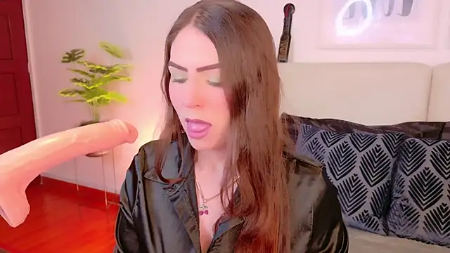 Heraa Piett online show from 09.18.25