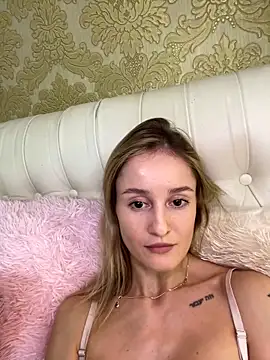 RosieBlossom online show from 10.22.25