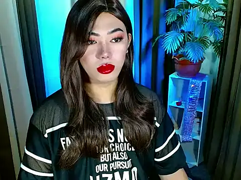 Snapshot of bigfattycocksonya27 chatting on 10.21.25 bigfattycocksonya27 online show from 10.21.25