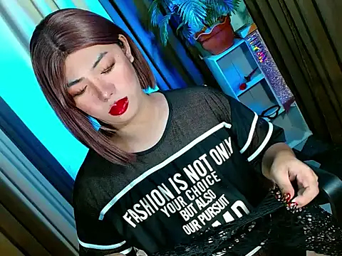 Snapshot of bigfattycocksonya27 chatting on 10.29.25 bigfattycocksonya27 online show from 10.29.25