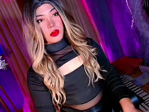 Snapshot of bigfattycocksonya27 chatting on 10.31.25 bigfattycocksonya27 online show from 10.31.25