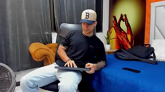 jaze bradley online show from 11.29.25