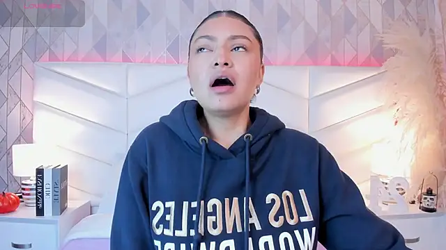 victoria   jonnes online show from 10.09.25