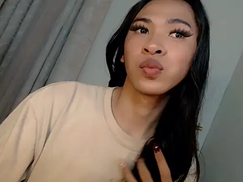 Annaloula online show from 12.14.25