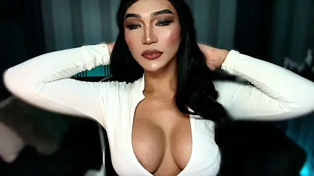 Huntress xxx online show from 11.28.25