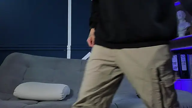 Snapshot of etham_wolf_ chatting on 09.11.25 etham wolf online show from 09.11.25