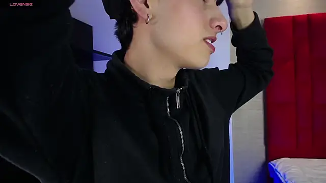 Ezra Storm online show from 10.03.25