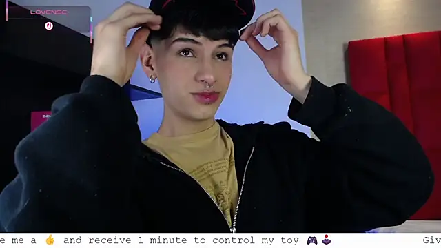 Ezra Storm online show from 10.04.25