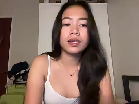 Snapshot of candycrushyyy chatting on 11.04.25 candycrushyyy online show from 11.04.25