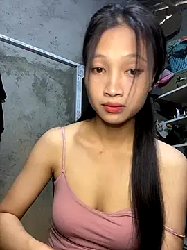 vyvy777 online show from 09.24.25