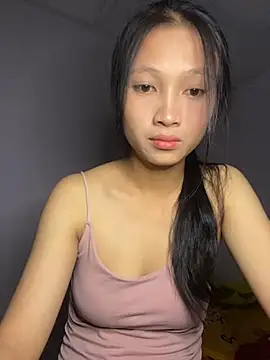 vyvy777 online show from 10.31.25