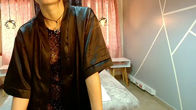 Mia Holly   online show from 10.10.25