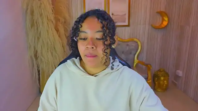 Snapshot of risada_temptation_s chatting on 10.10.25 risada temptation s online show from 10.10.25