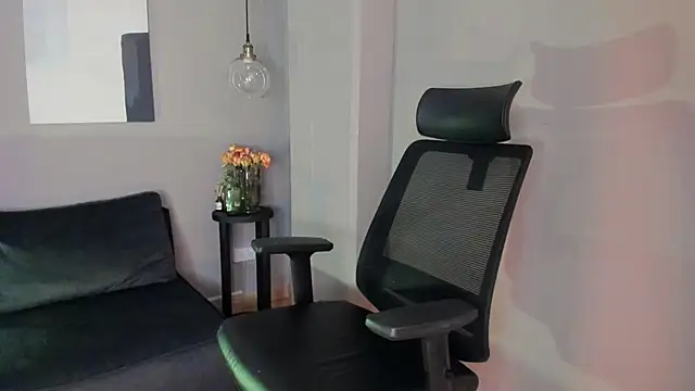 emily mars1 online show from 10.04.25