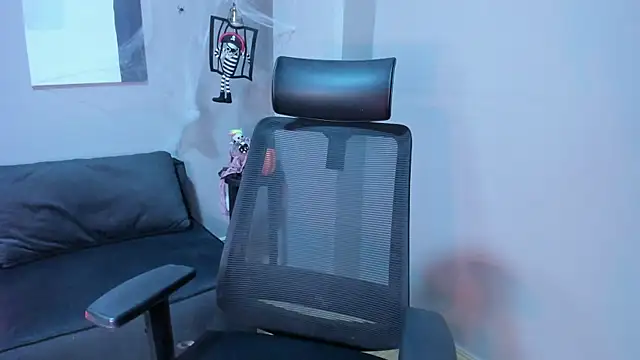 emily mars1 online show from 10.16.25