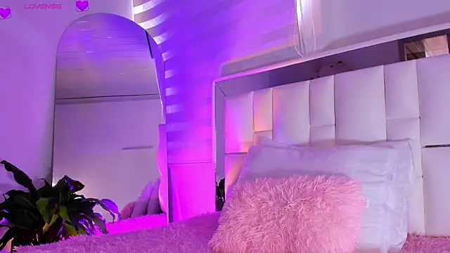 sara goddess01 online show from 09.18.25