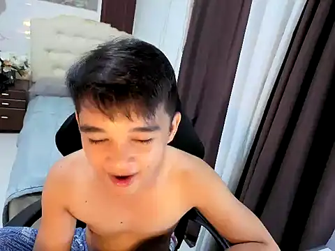 sexysam14 online show from 10.31.25