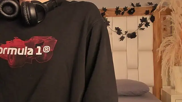 Daphne And Roger online show from 01.06.26