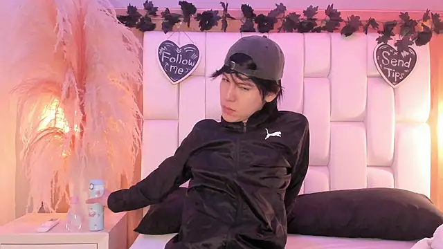 Daphne And Roger online show from 04.02.26