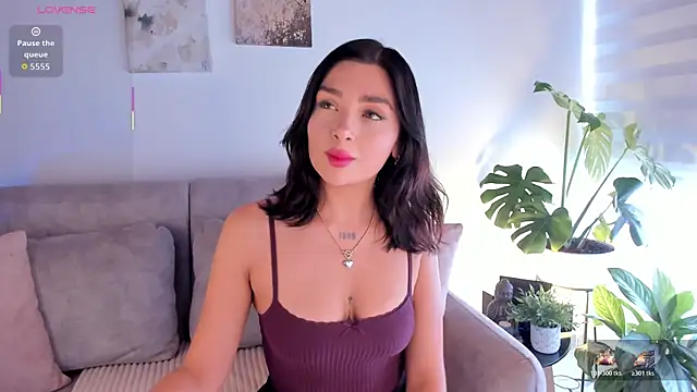 Estrer collins online show from 11.14.25