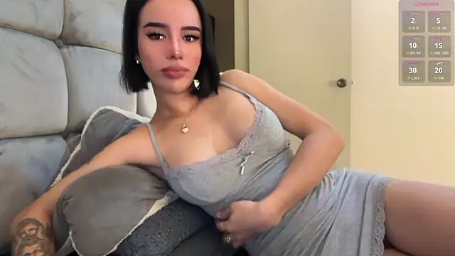 Snapshot of s1nfulbarbie chatting on 06.10.26 s1nfulbarbie online show from 06.10.26