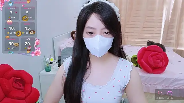 Snapshot of -MinaYoung- chatting on 10.20.25 -MinaYoung- online show from 10.20.25