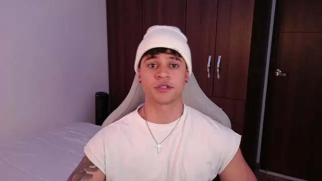 domsantiago  online show from 09.21.25